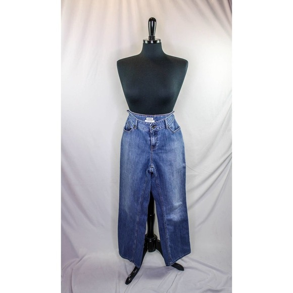 LL Bean Favorite Fit Jeans Medium Wash Womens Size 6 - Picture 1 of 3